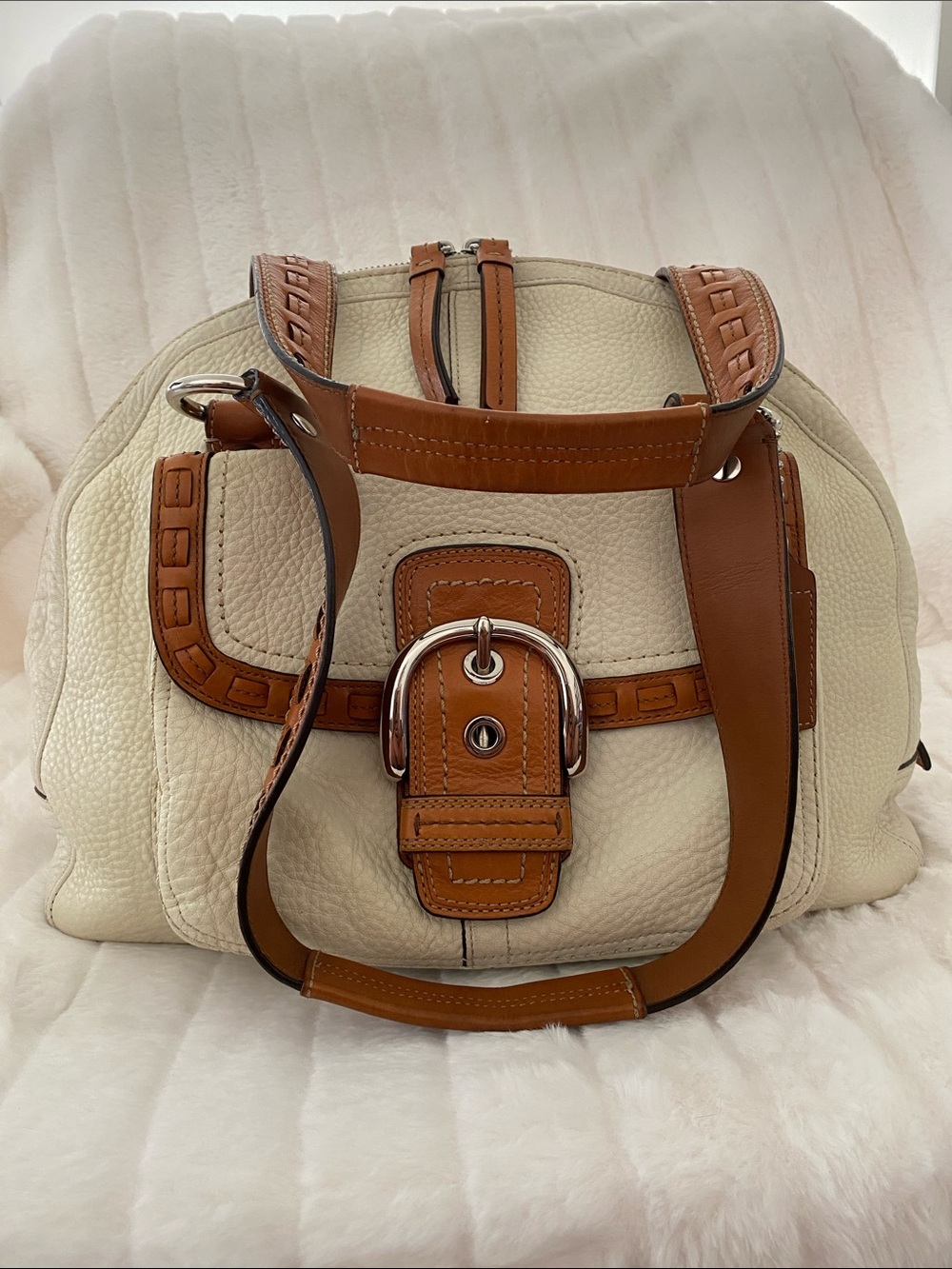 Coach Soho Courtney Domed Satchel In White and British Tan Leather Y2K